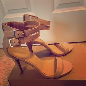 Nude heels, Candies.